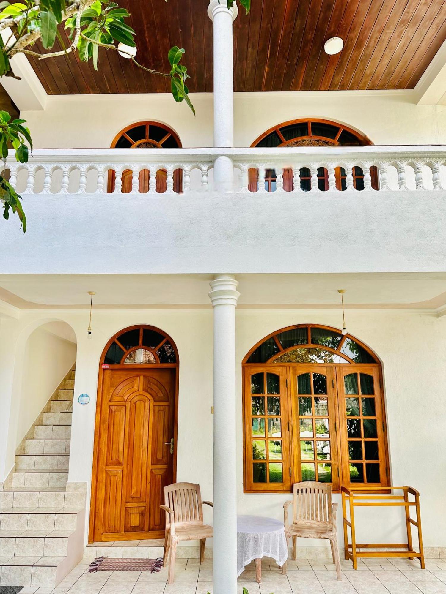 Welcome Family Guest House. Бентота Екстериор снимка