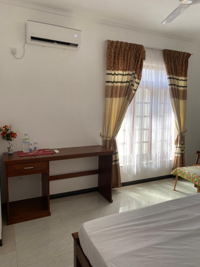 Welcome Family Guest House. Бентота Екстериор снимка