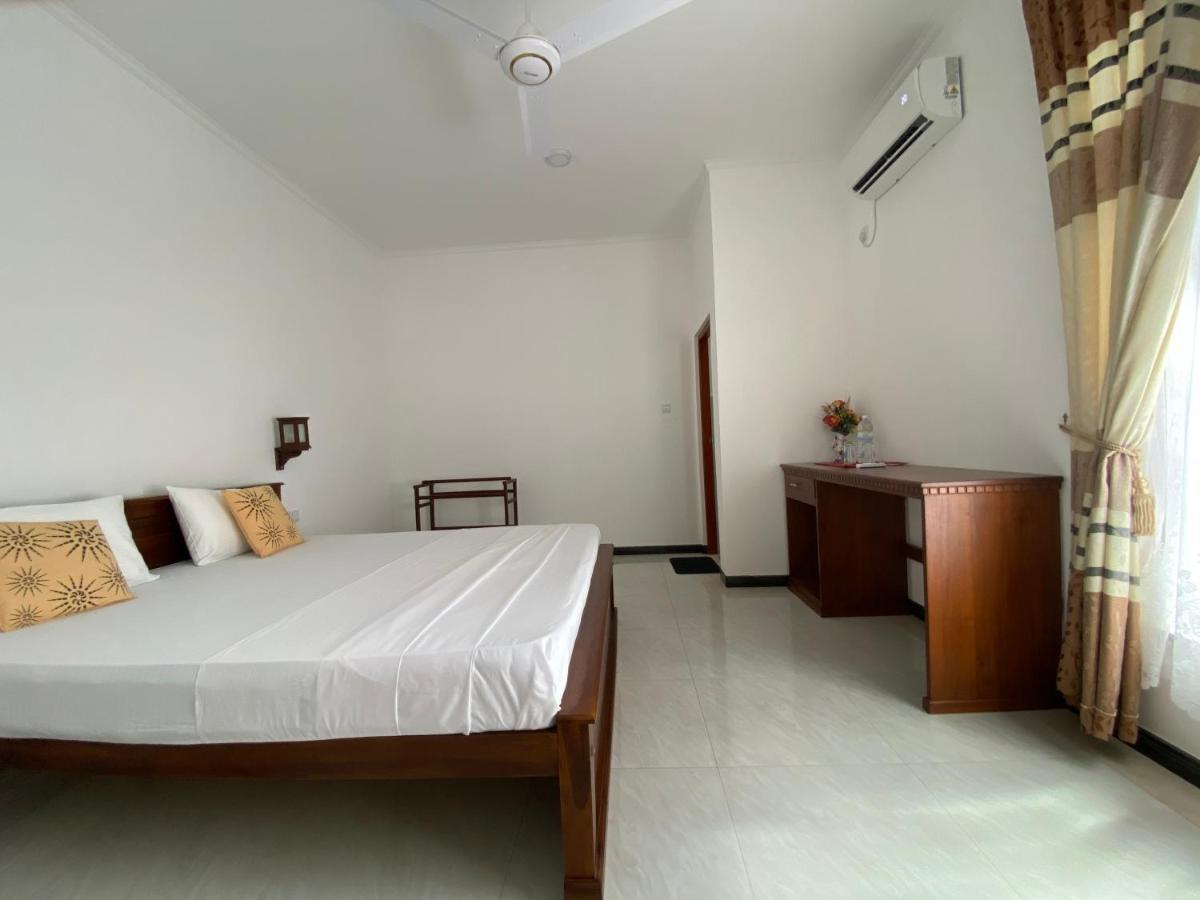 Welcome Family Guest House. Бентота Екстериор снимка