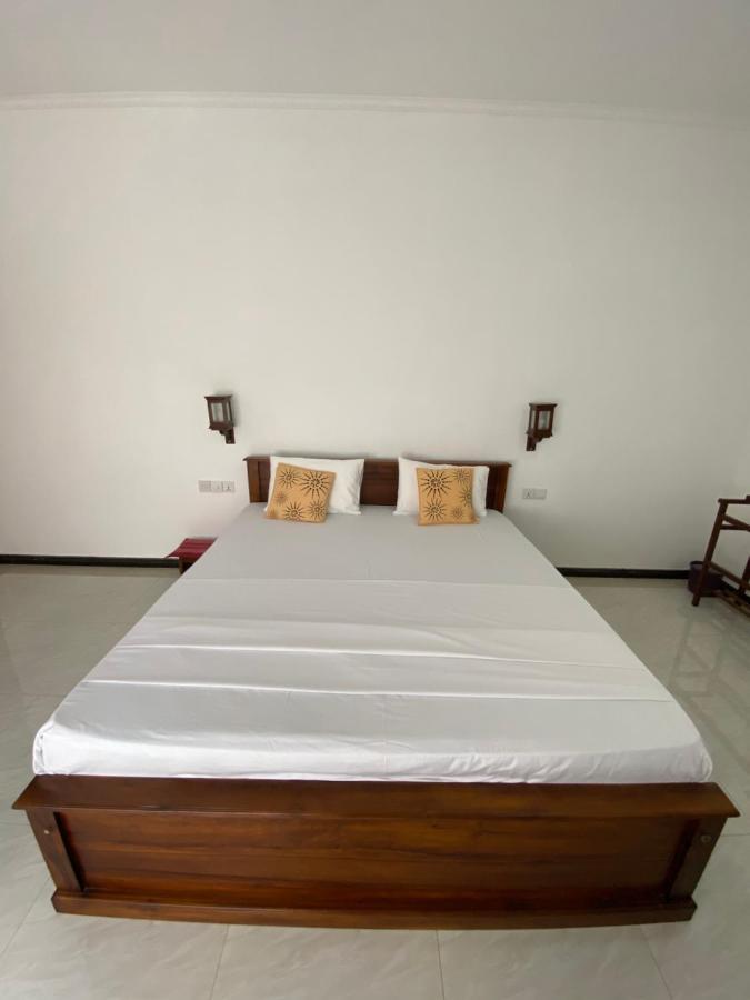 Welcome Family Guest House. Бентота Екстериор снимка